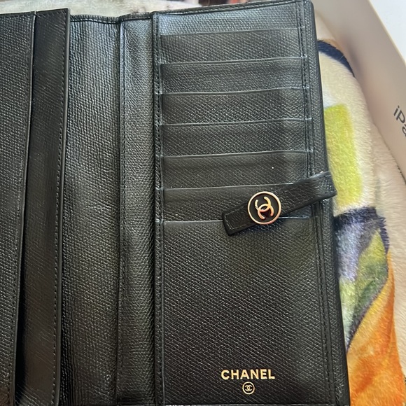 Chanel CC button bifold long wallet - Picture 5 of 7